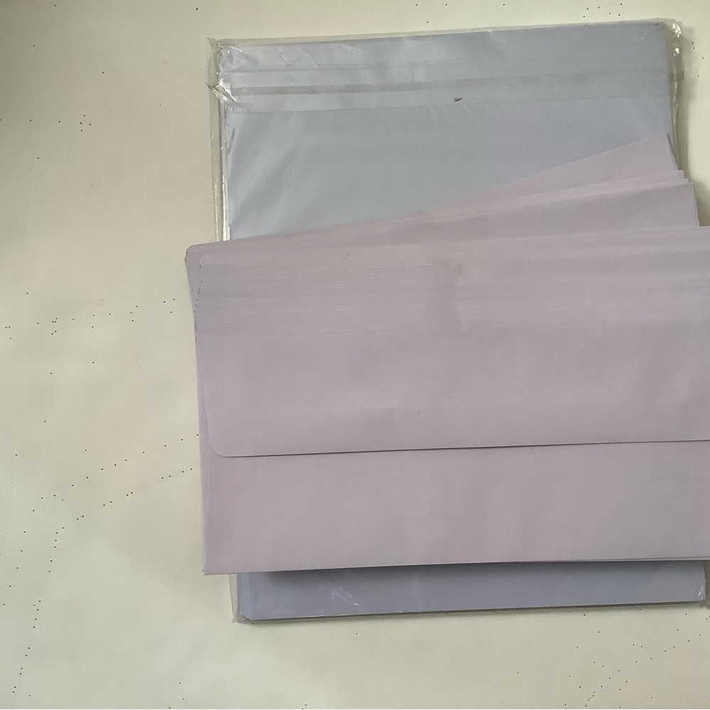 LAVENDER TYPING / COMPUTER PAPER - Picture 3 of 5